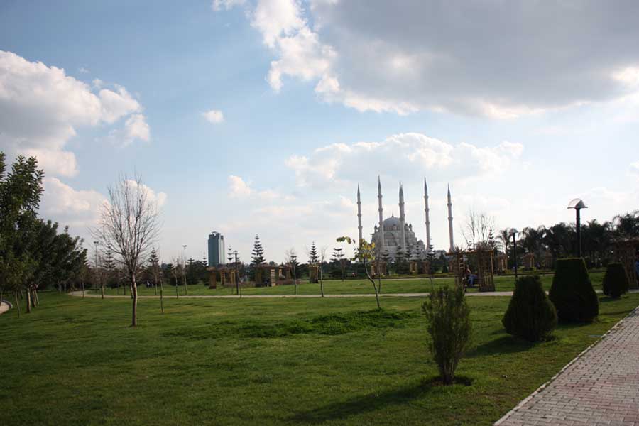 adana merkez park